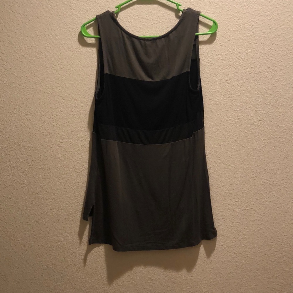 Tank top - Picture 2 of 3